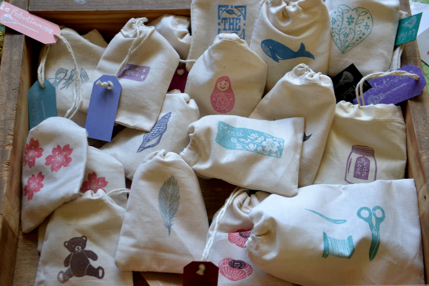 ANCIENS MOTIFS REGRAVABLES