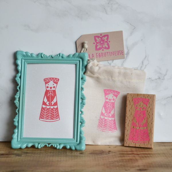 Tampon poupée folklorique « Anita »