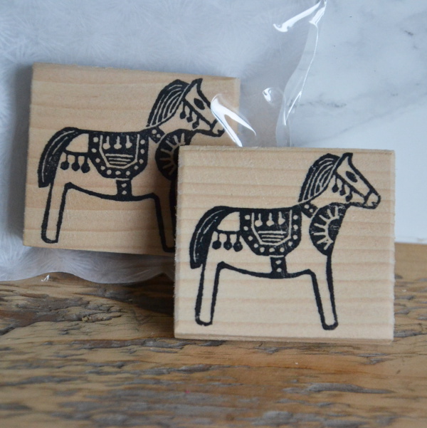 re edition cheval folk 5