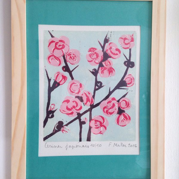 Gravure sur bois : Cerisier japonais fond bleu clair