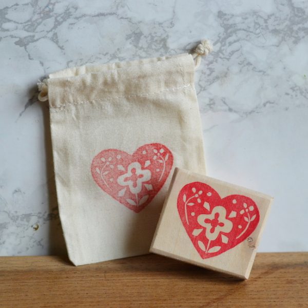 Tampon « cœur floral »