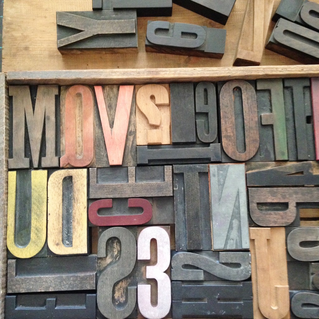 lettres imprimerie en bois la fabutineuse
